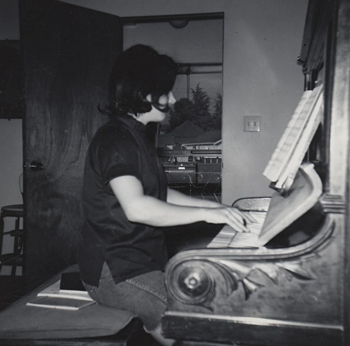 Judi Plays Piano