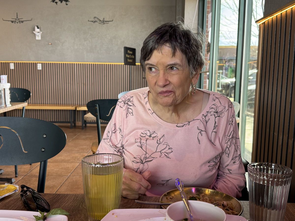 Mom Cafe
